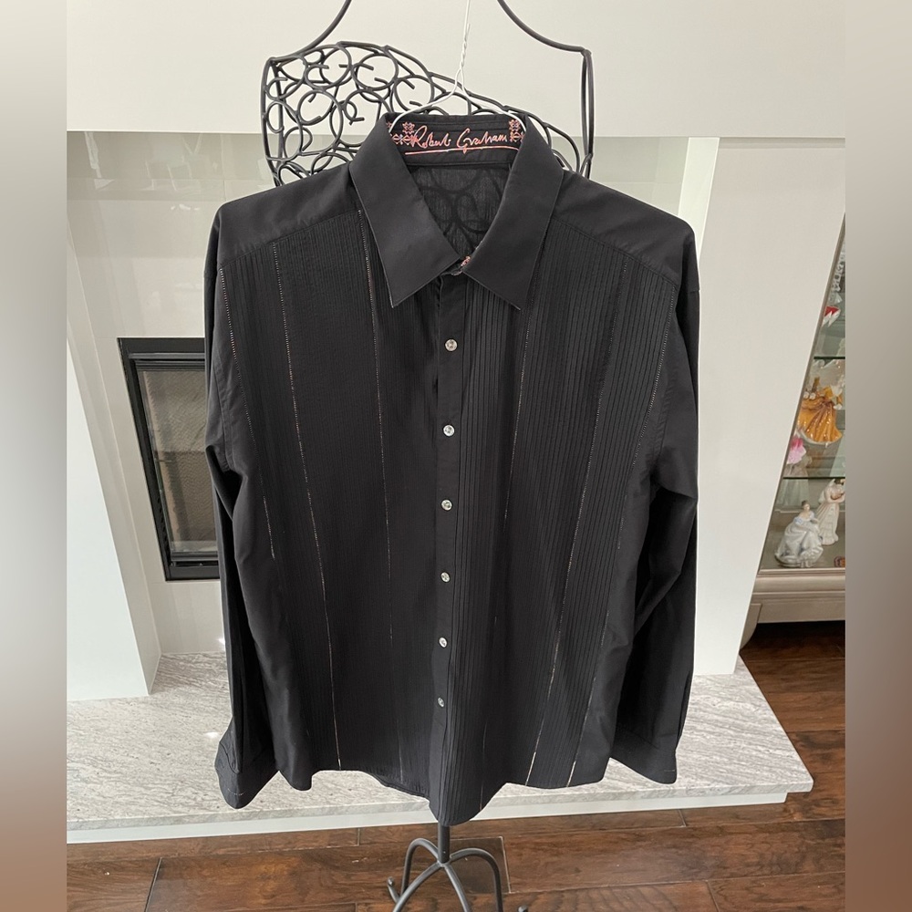 Robert Graham Men’s Black Long Sleeved Shirt
